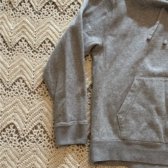 Nike Grey Hoodie Size Medium Drawstrings Front Pocket Elastic Comfort Sweatshirt - Picture 6 of 9